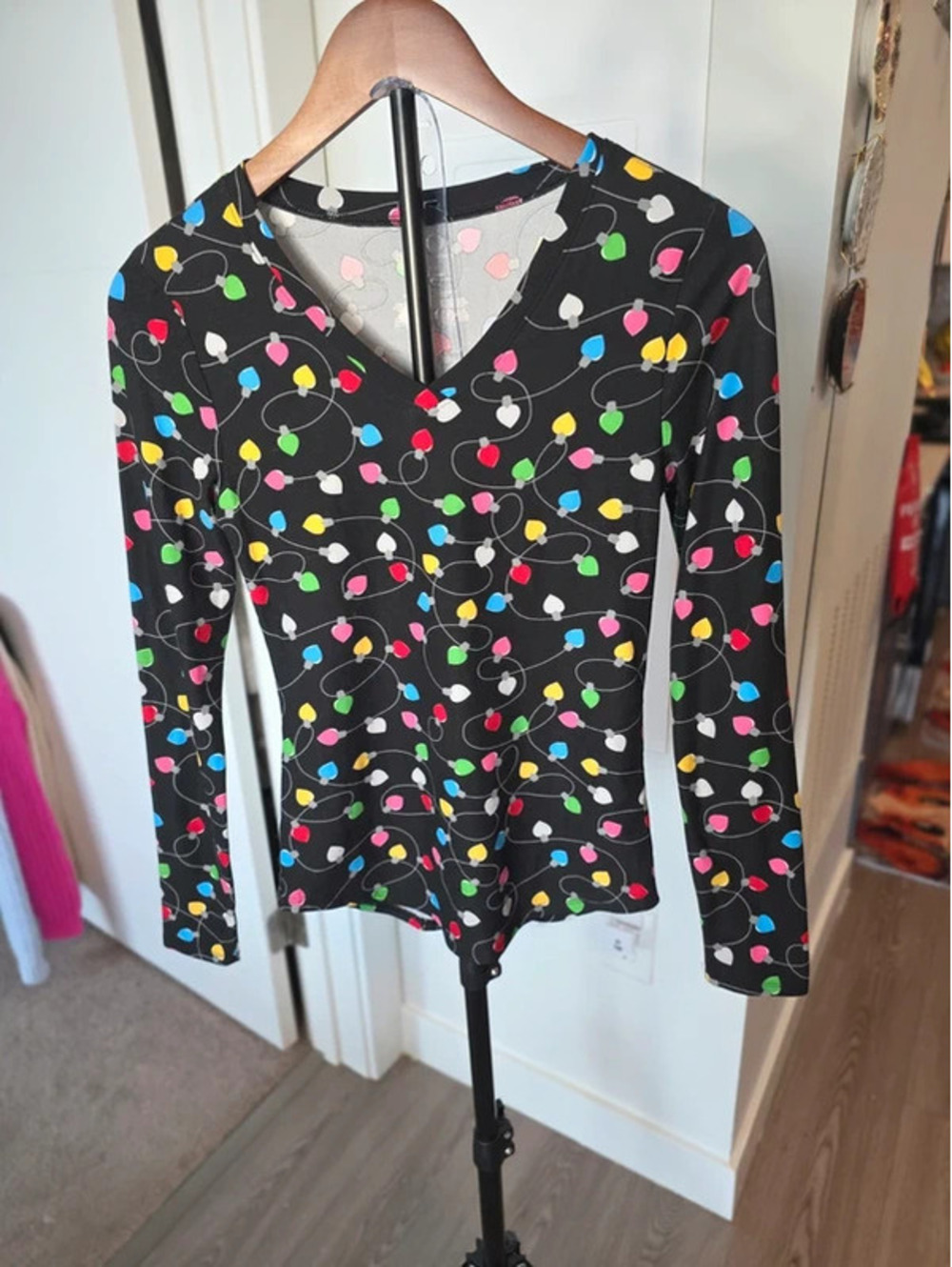 Women's long sleeve top